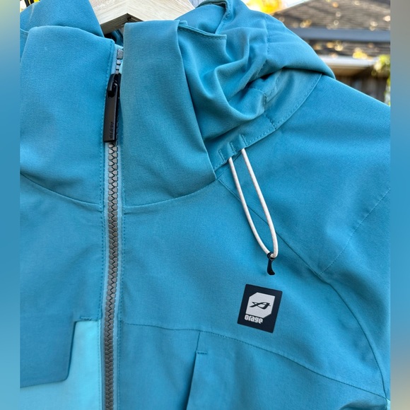 Orage Ski Jacket - Picture 5 of 15